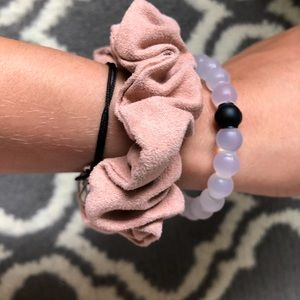 Urban Outfitter Scrunchie